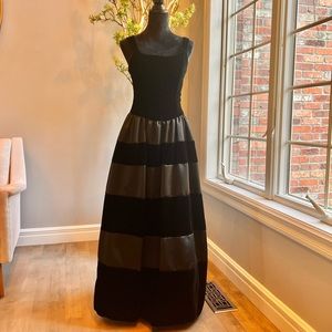 Jessica McClintock black velvet gown